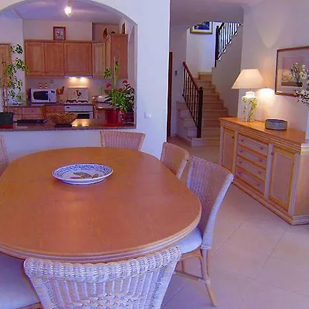 Sleeps 8 With Pool And Air Con * Vale do Lobo