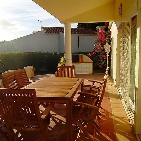 Villa Sleeps 8 With Pool And Air Con Vale do Lobo
