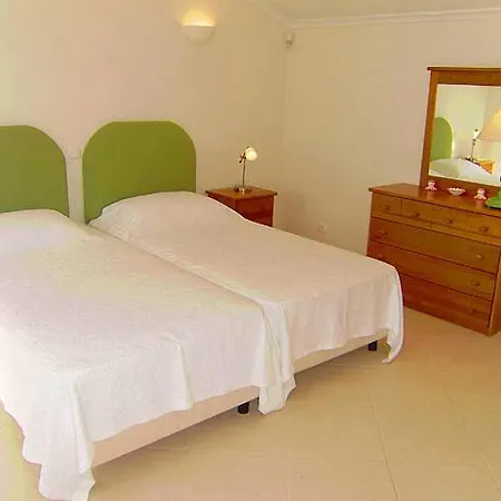 Sleeps 8 With Pool And Air Con * Vale do Lobo