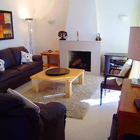 Sleeps 8 With Pool And Air Con Villa